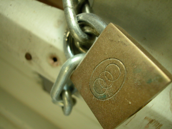 lock-1463086.jpg